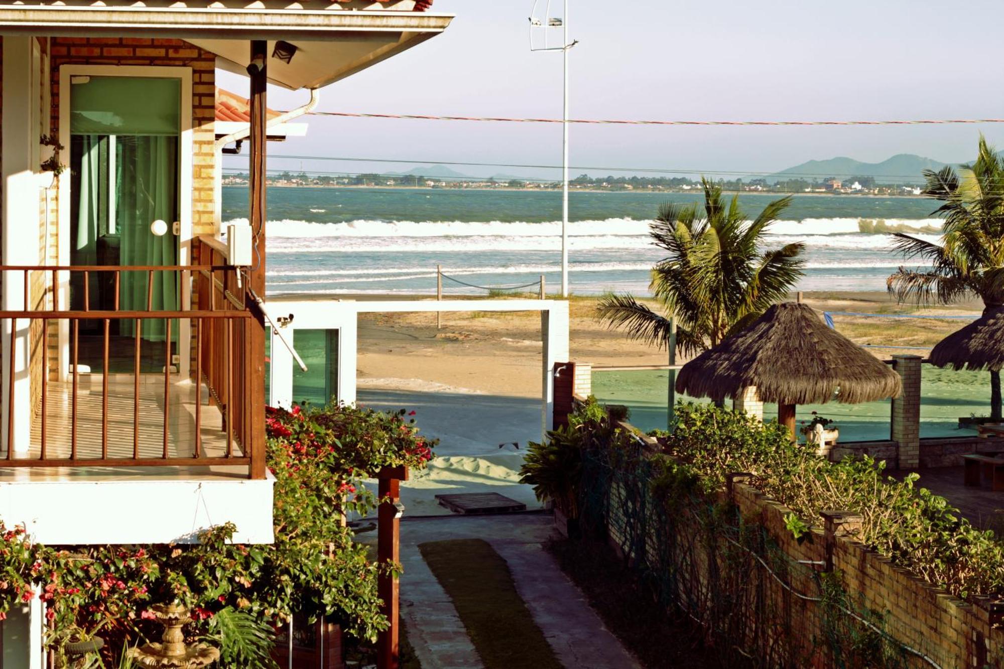 Pousada Recanto Edenico - A Beira Mar Da Praia Ponta Do Papagaio, Palhoca Sc Exterior photo